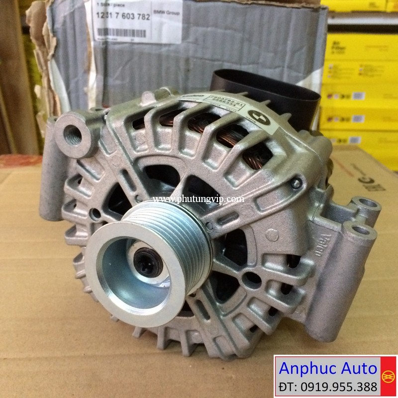 may-phat-dien-BMW-750Li-F02-chinh-hang-OEM-12317603782.jpg