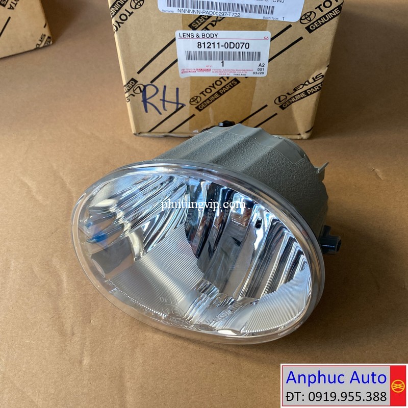 den-can-truoc-phai-fortuner-2015-vios-OEM-81211-0D070.jpg